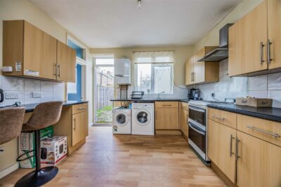 house - end terrace for sale kent street