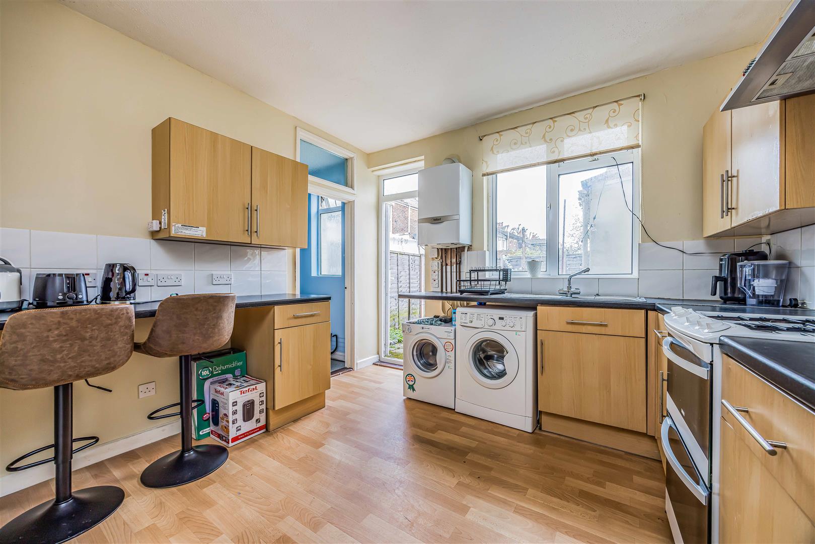 house - end terrace for sale kent street