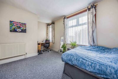 house - end terrace for sale kent street