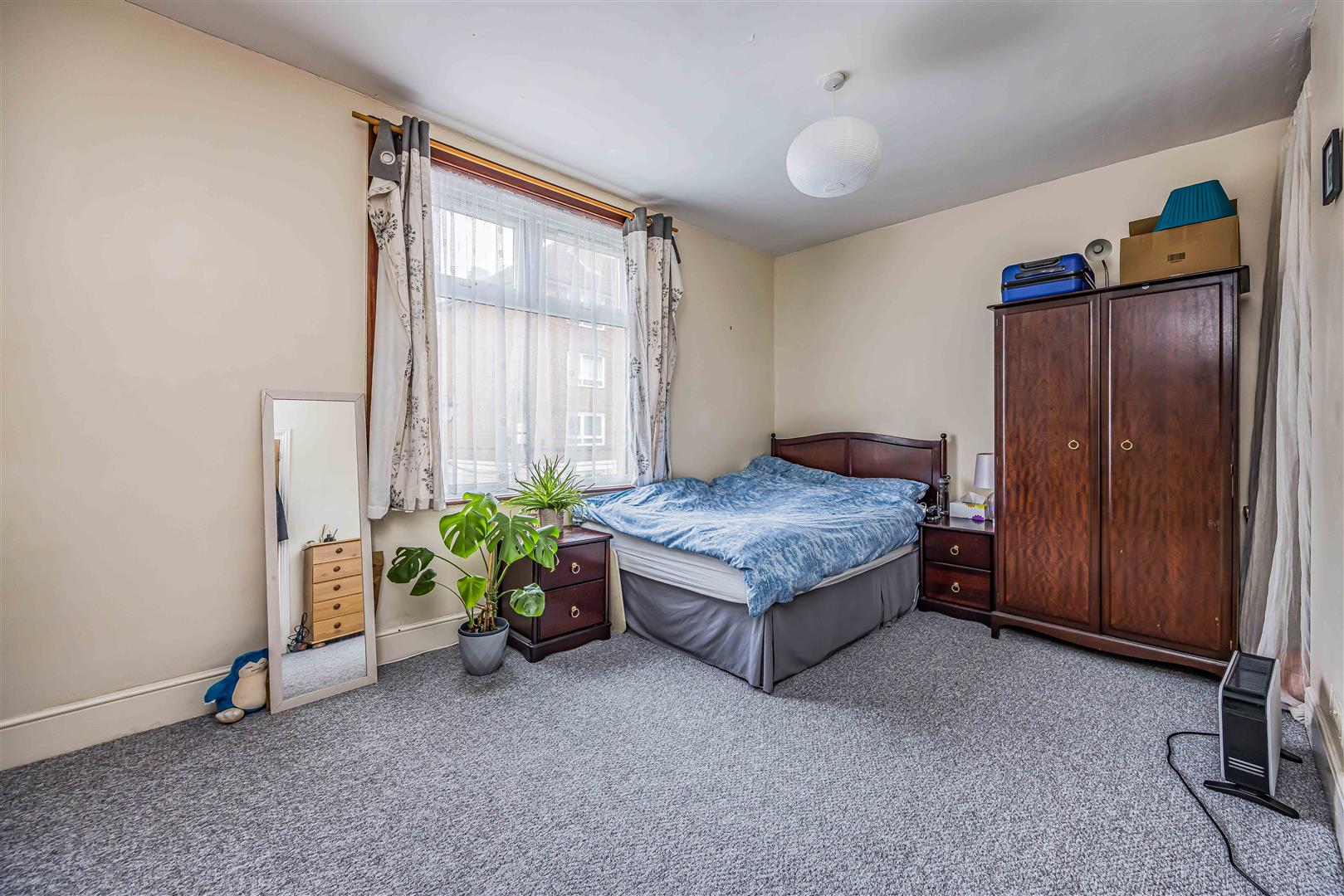 house - end terrace for sale kent street