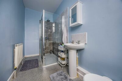 house - end terrace for sale kent street