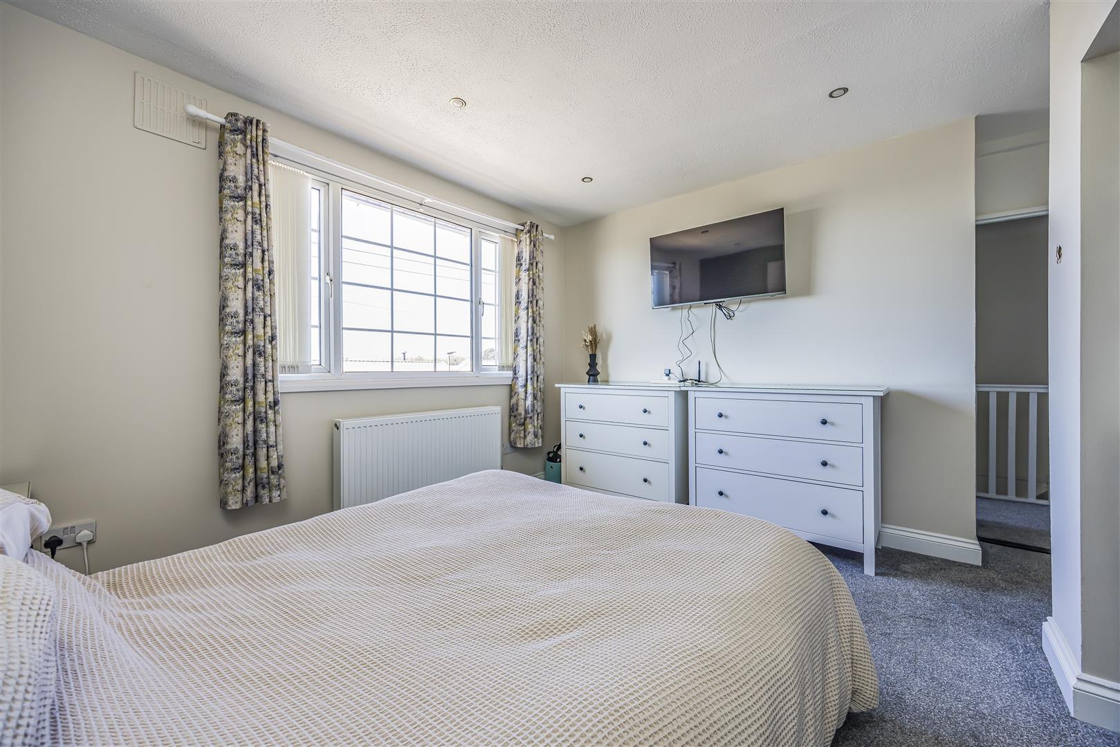 house for sale chedworth crescent