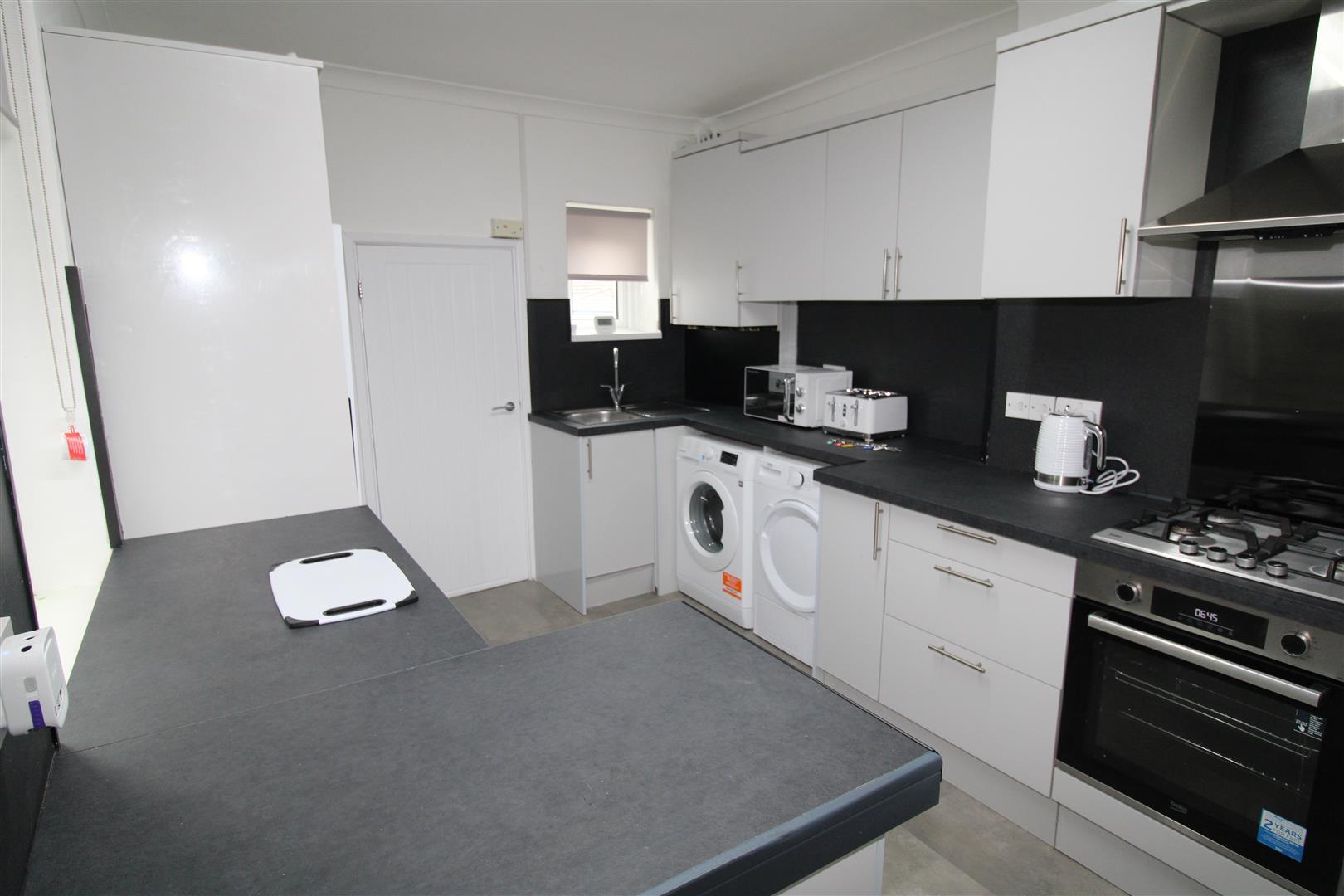 house for rent queen street