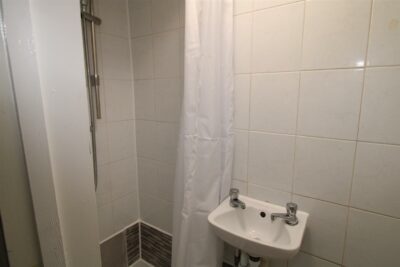 house for rent queen street