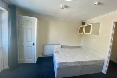 studio for rent broadway