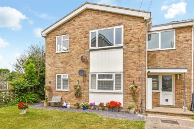 flat for rent winsor close