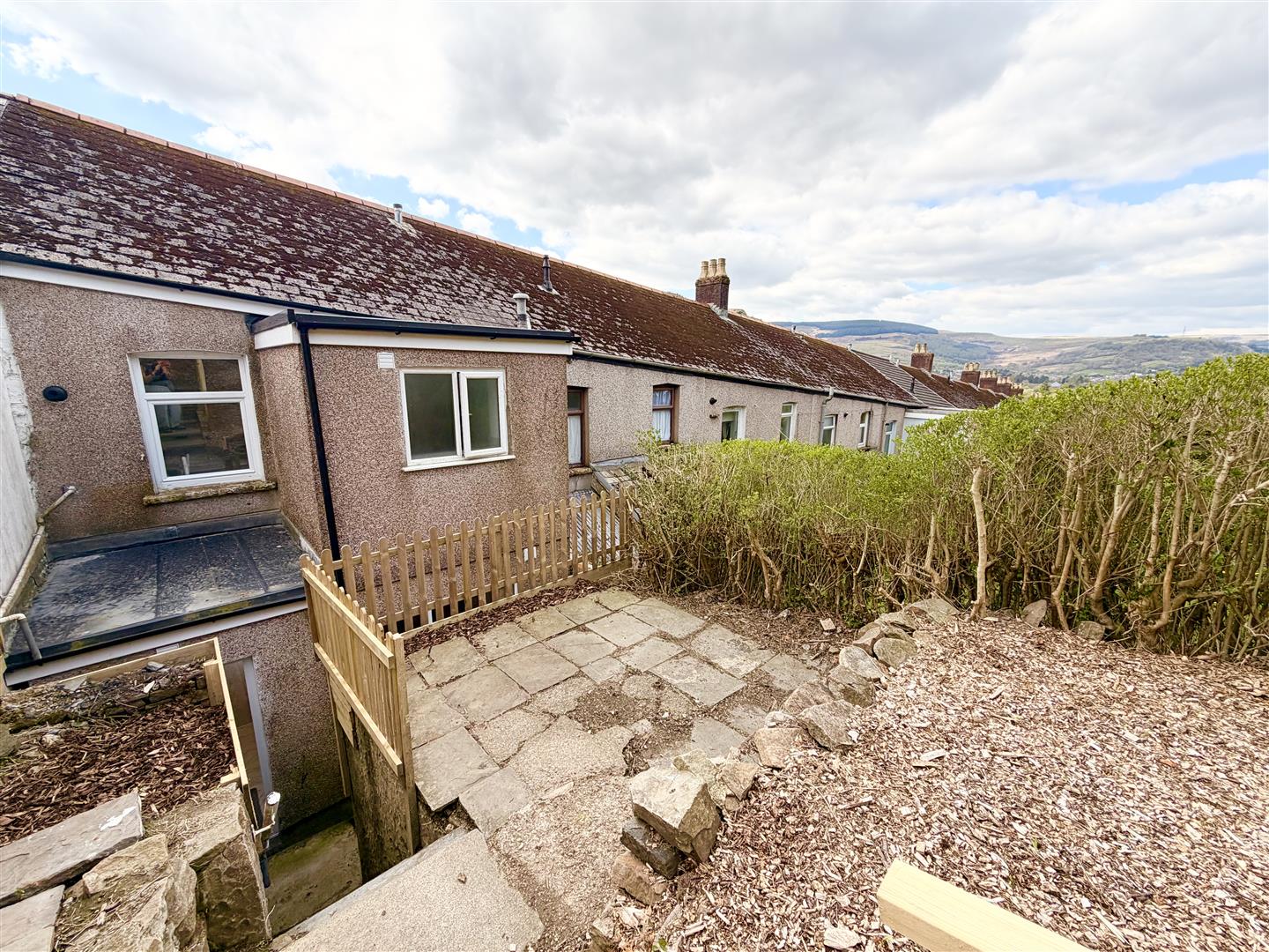 house - terraced for rent penrhys road