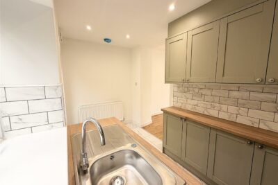house - terraced for rent penrhys road