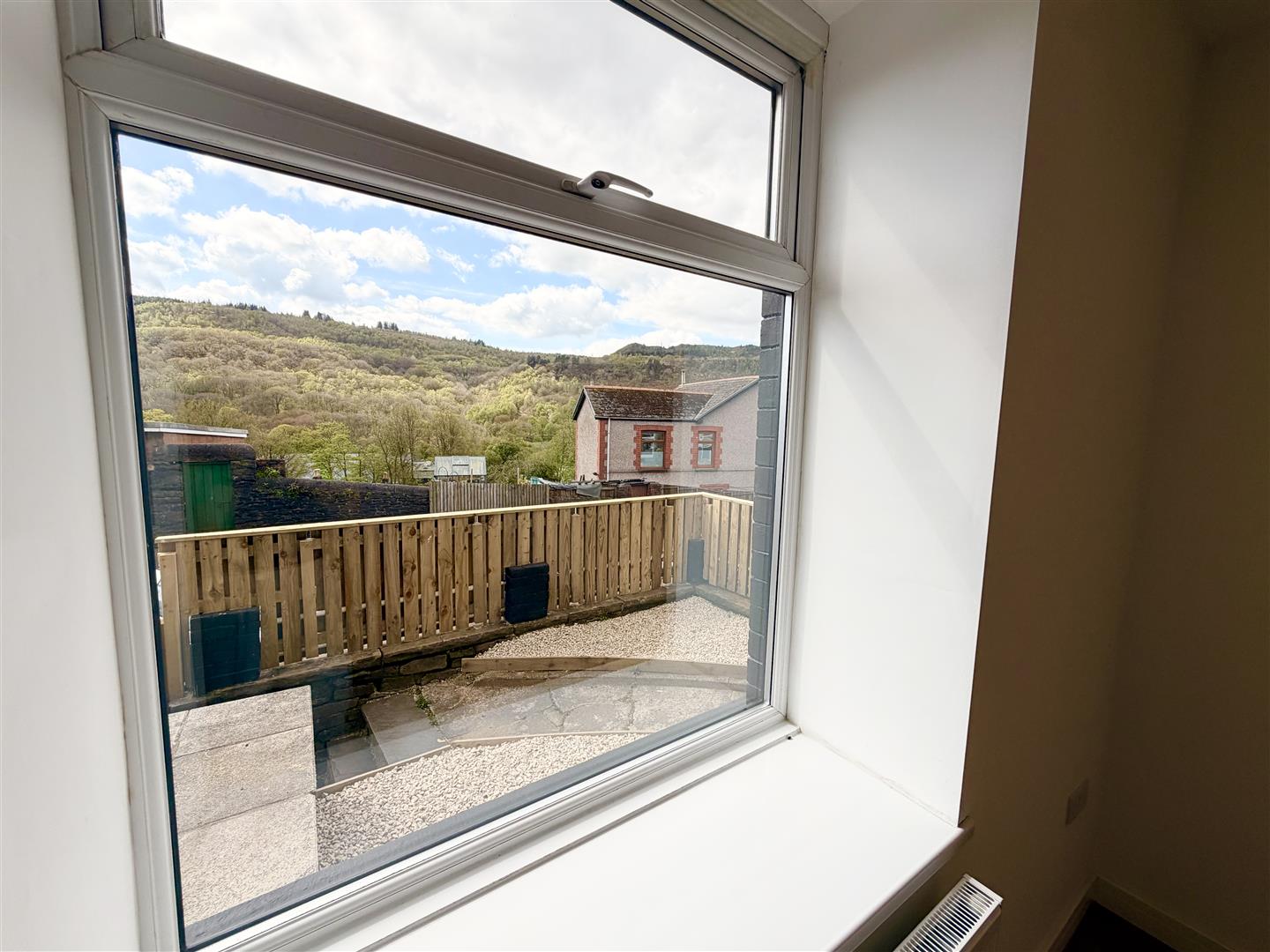 house - terraced for rent penrhys road