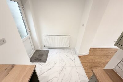 house - terraced for rent penrhys road