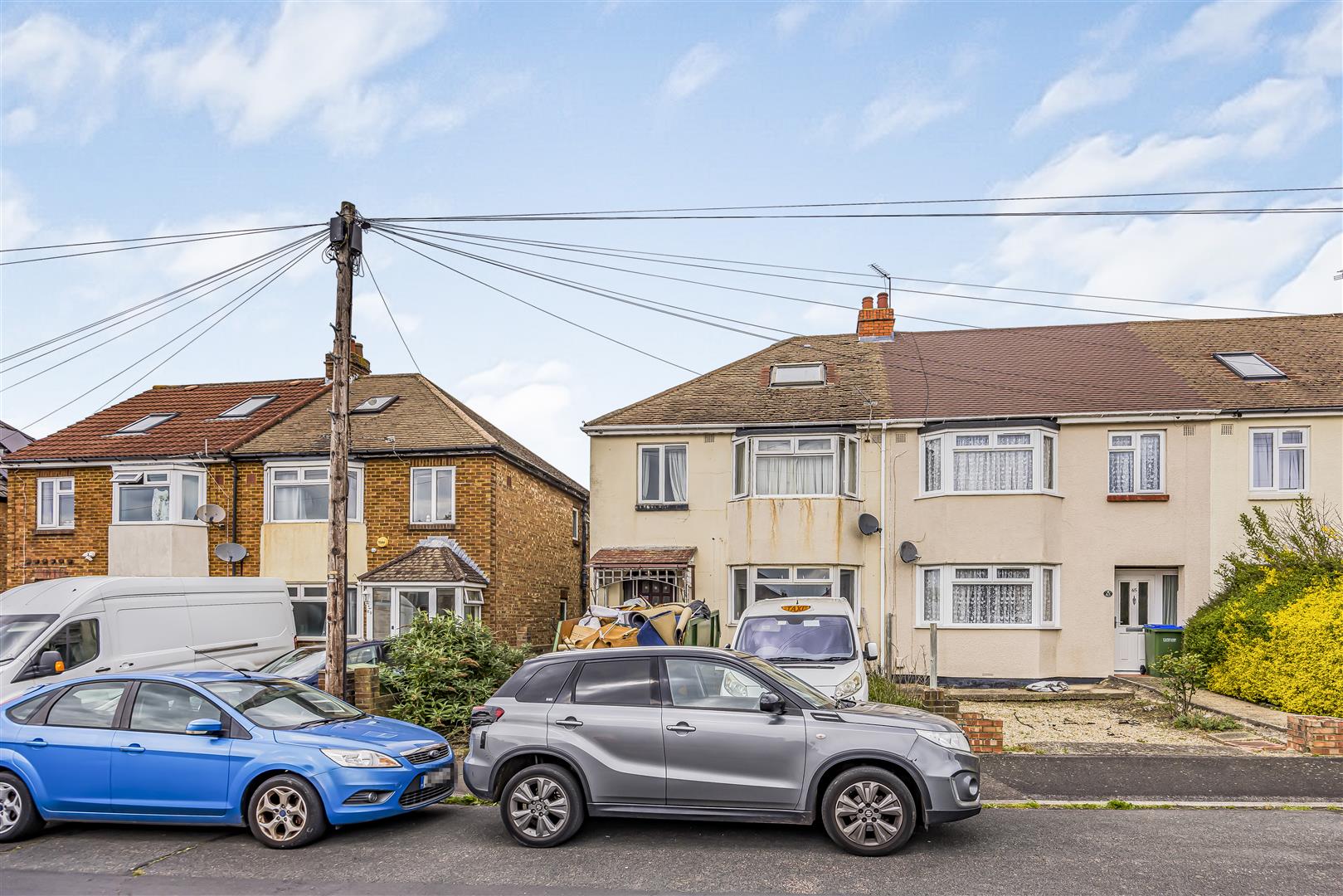 house - semi-detached for sale belvoir close