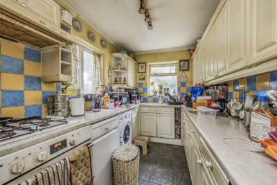 house - semi-detached for sale belvoir close