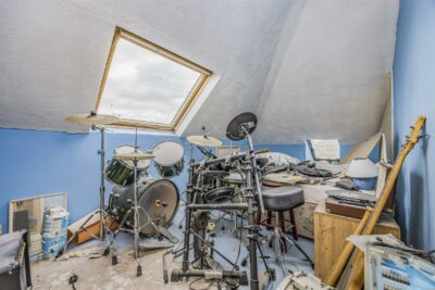 house - semi-detached for sale belvoir close