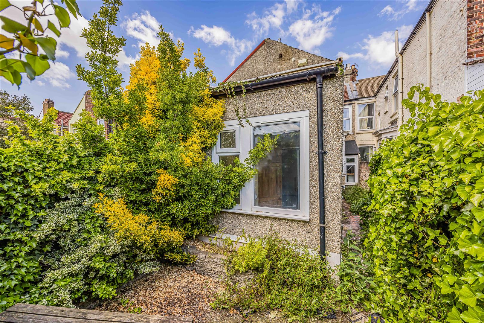 house - terraced for sale manners road