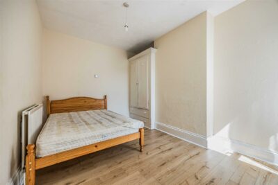 house - terraced for sale manners road