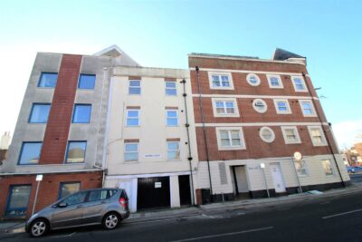 flat for rent granada road