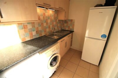 flat for rent granada road