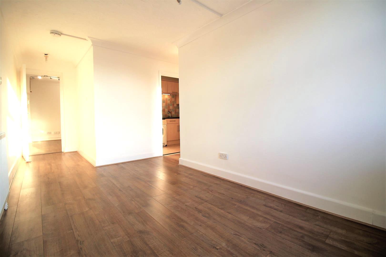 flat for rent granada road