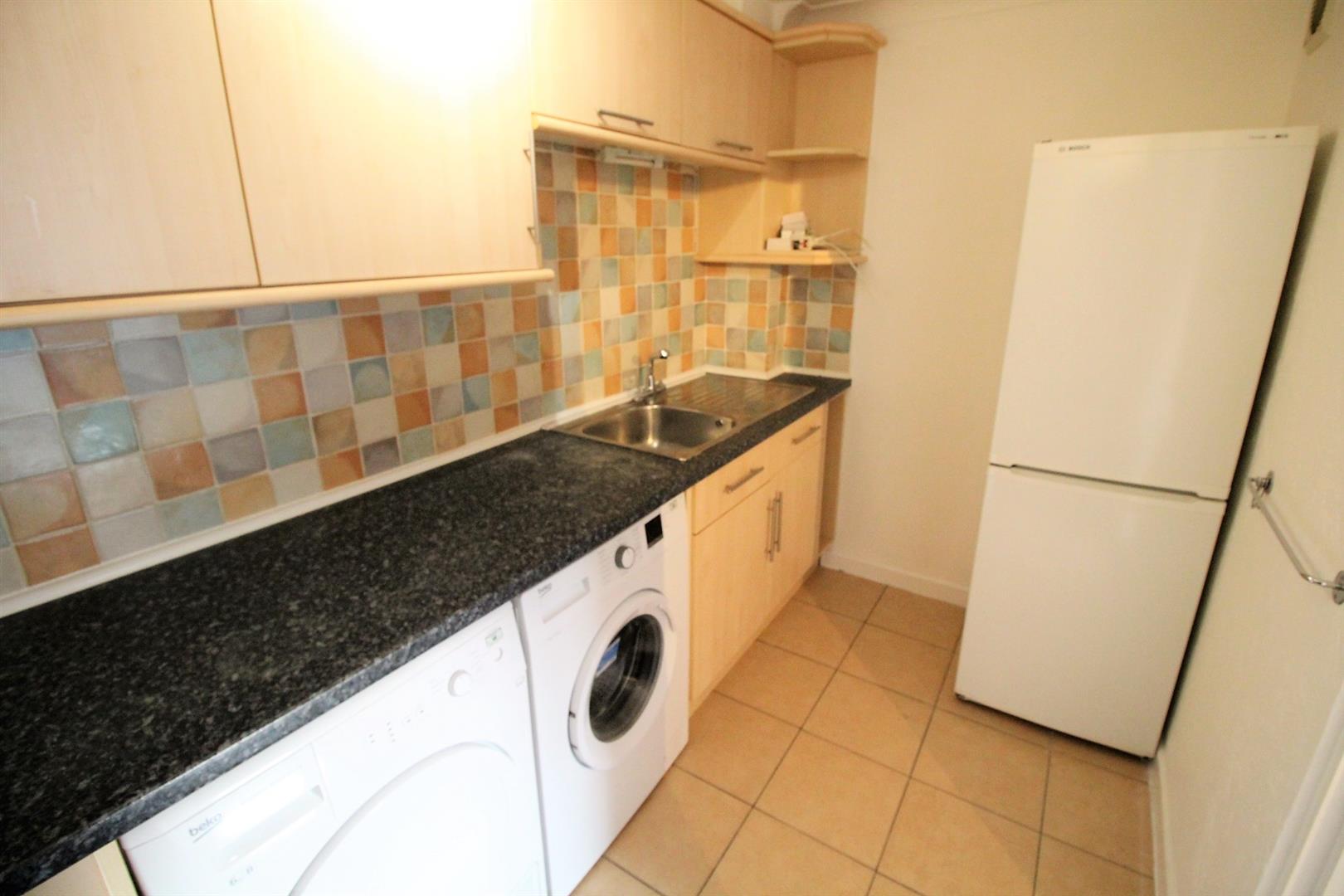 flat for rent granada road