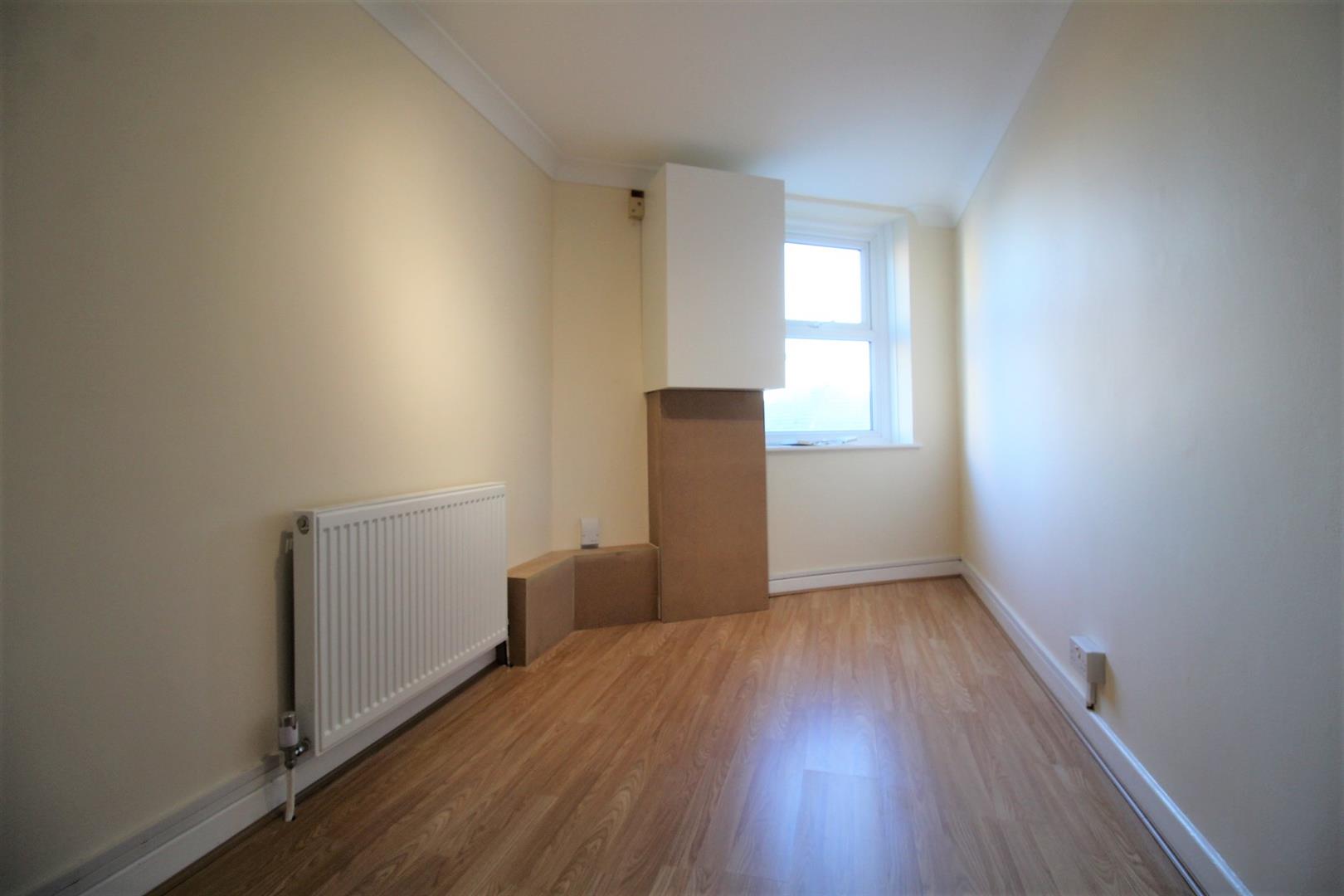 flat for rent granada road