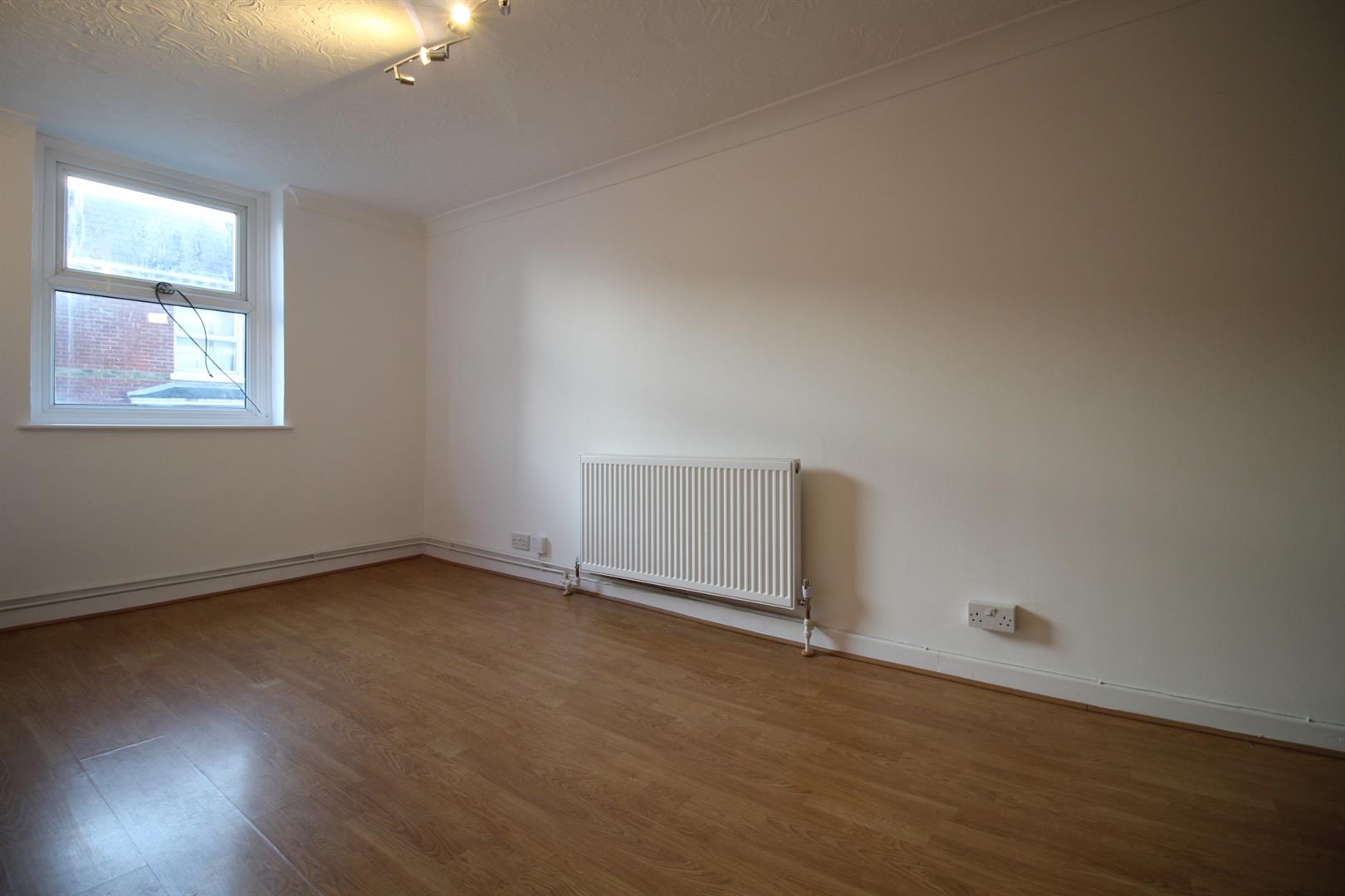 flat for rent granada road