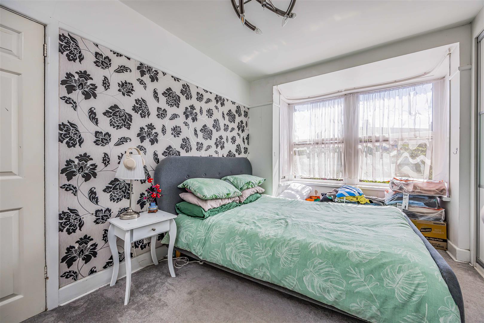 house for sale hayling avenue