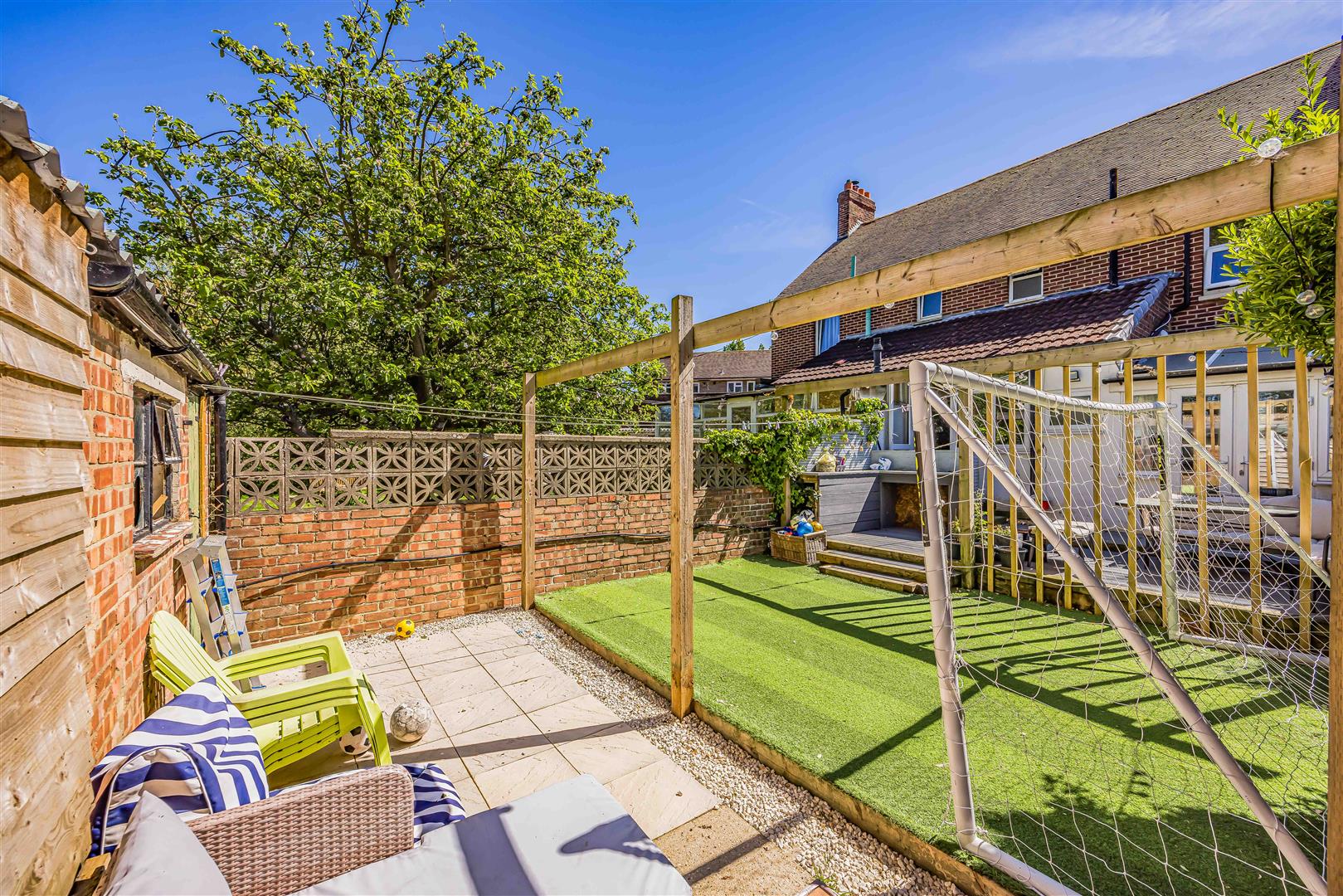 house for sale hayling avenue