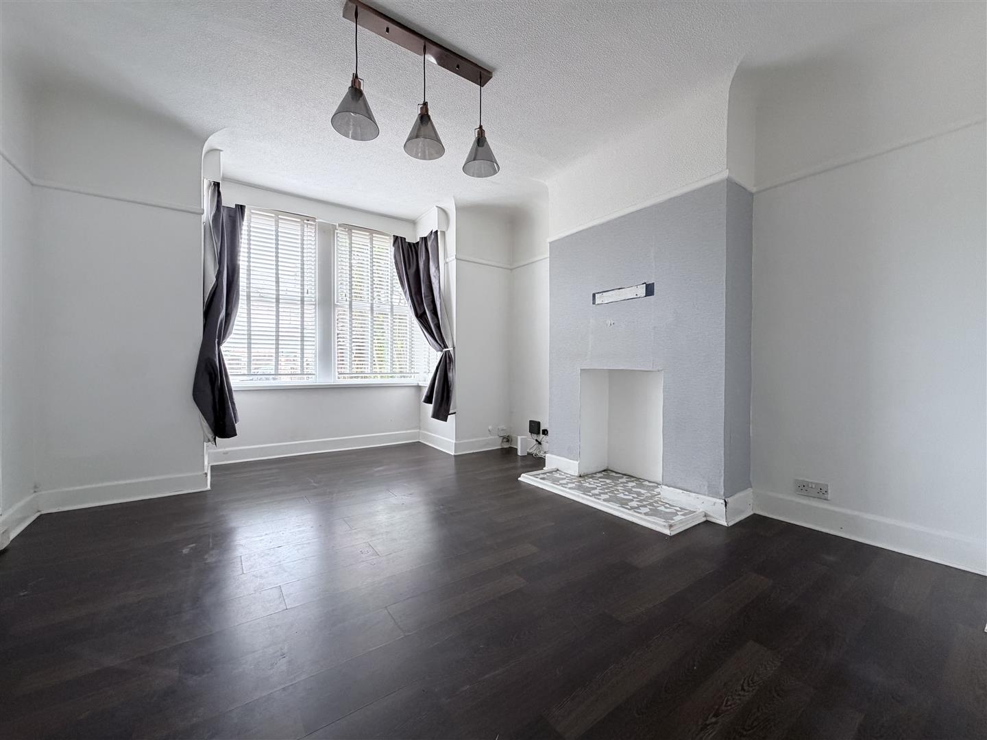 house for sale hayling avenue