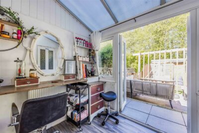 house for sale hayling avenue