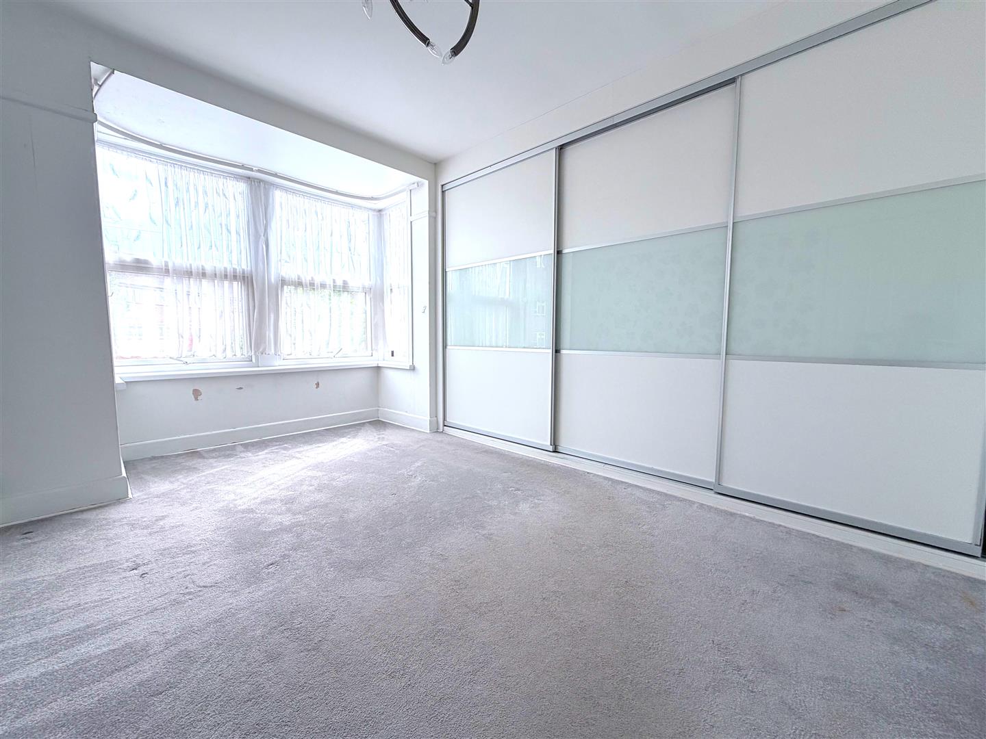 house for sale hayling avenue