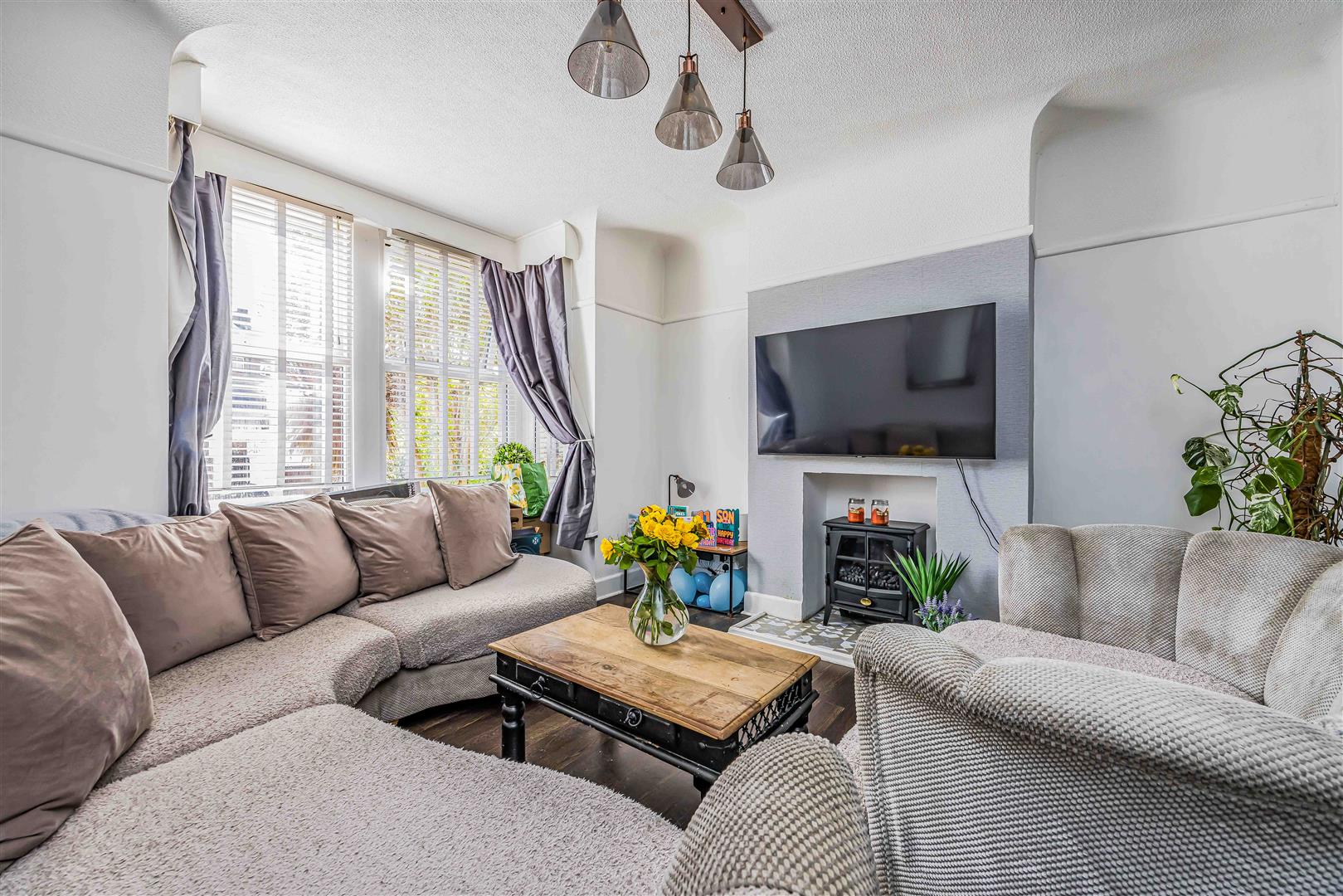 house for sale hayling avenue