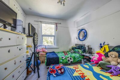 house for sale hayling avenue