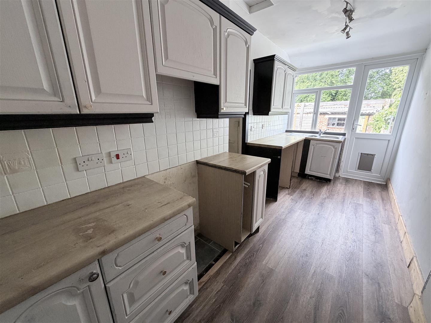 house for sale hayling avenue