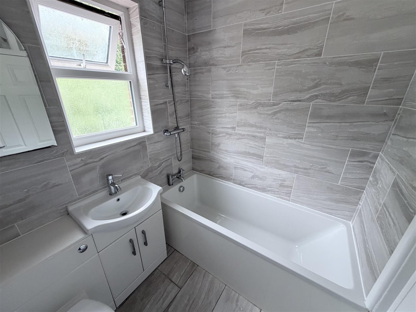 house for sale hayling avenue