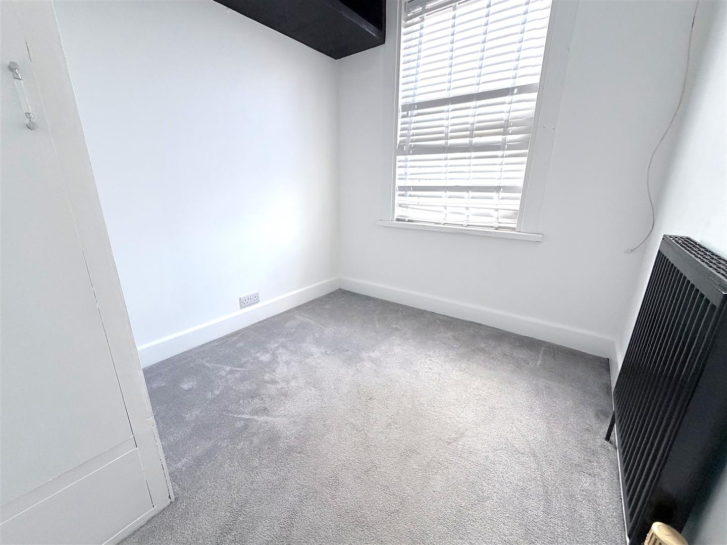 house for sale hayling avenue