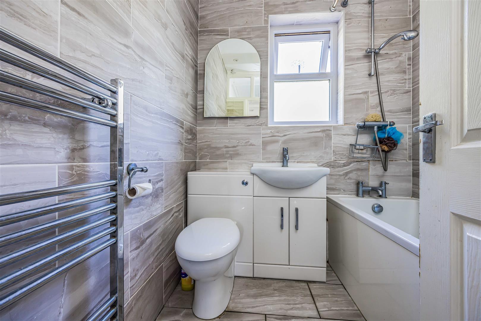 house for sale hayling avenue