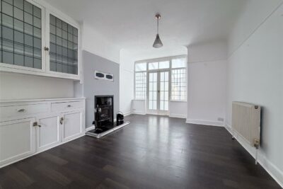house for sale hayling avenue