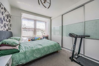 house for sale hayling avenue