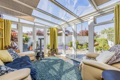 house for sale spinney close