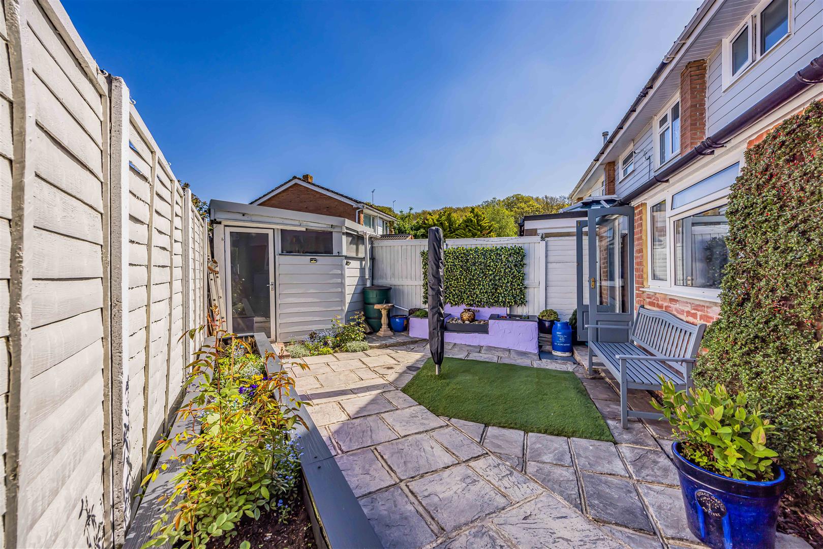 house for sale spinney close