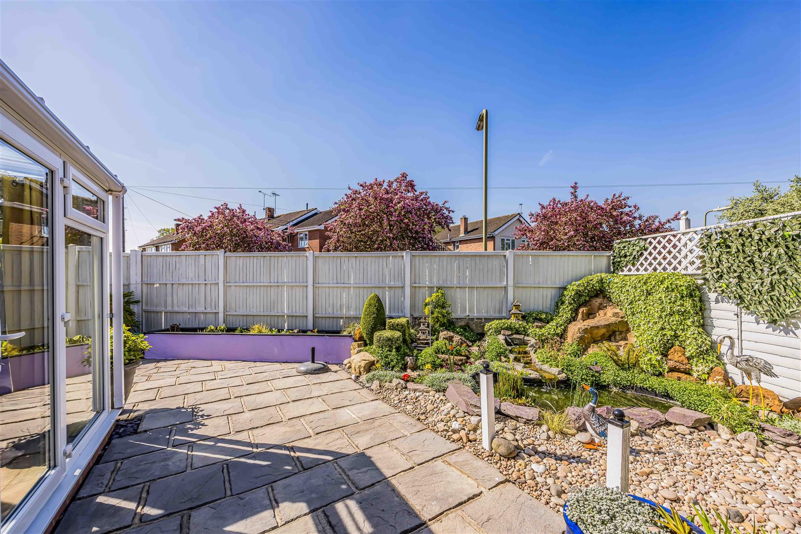 house for sale spinney close