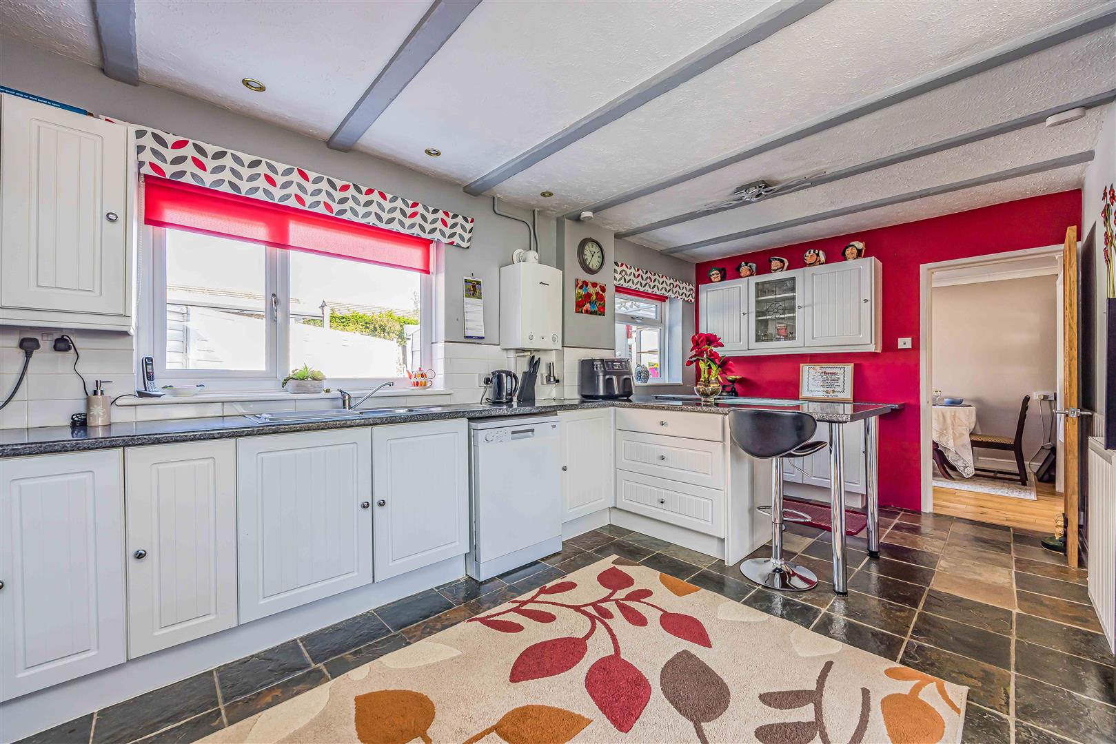 house for sale spinney close