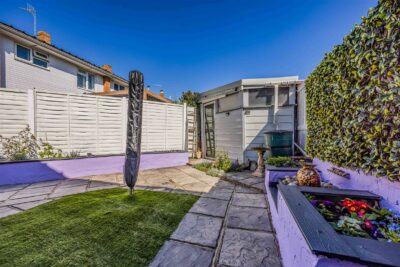 house for sale spinney close