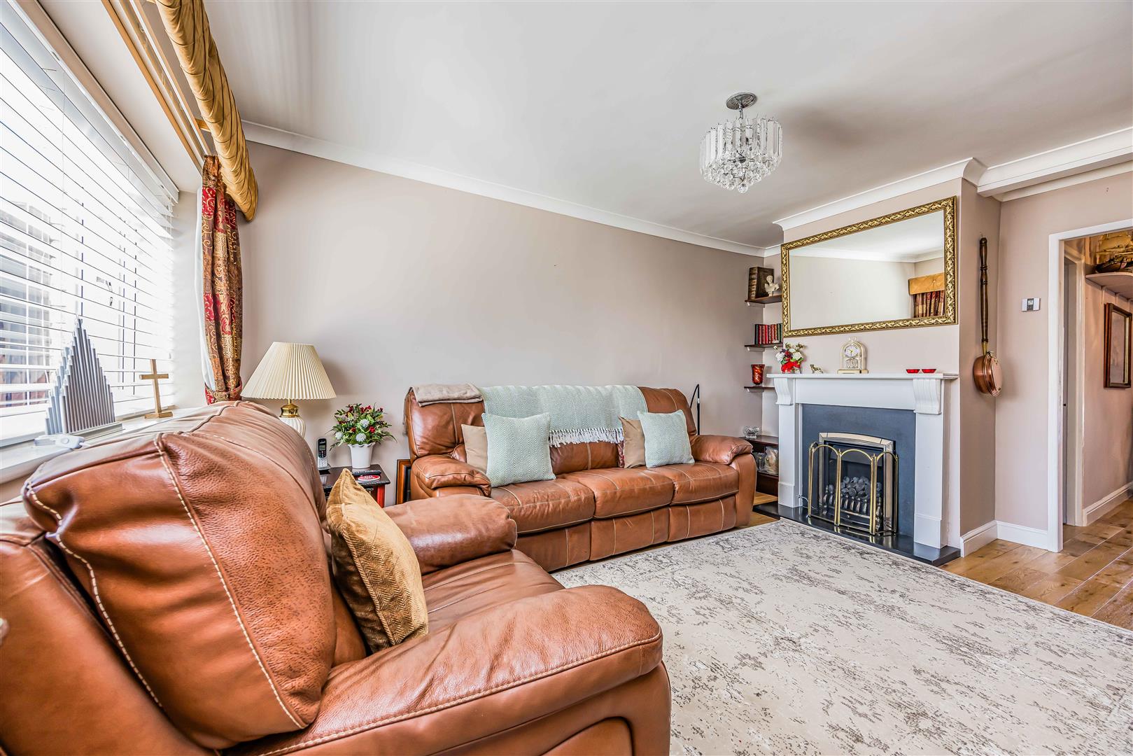house for sale spinney close
