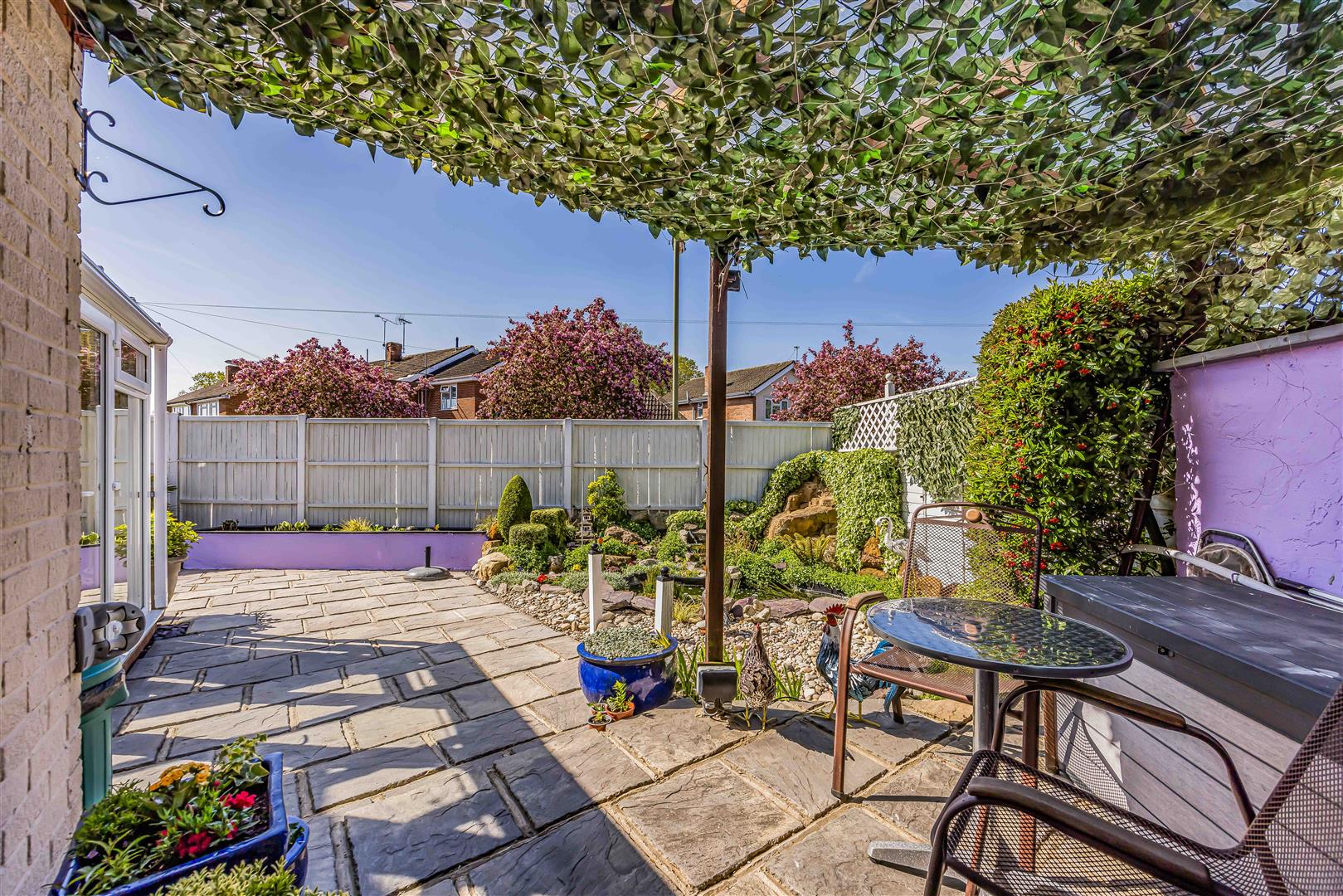 house for sale spinney close