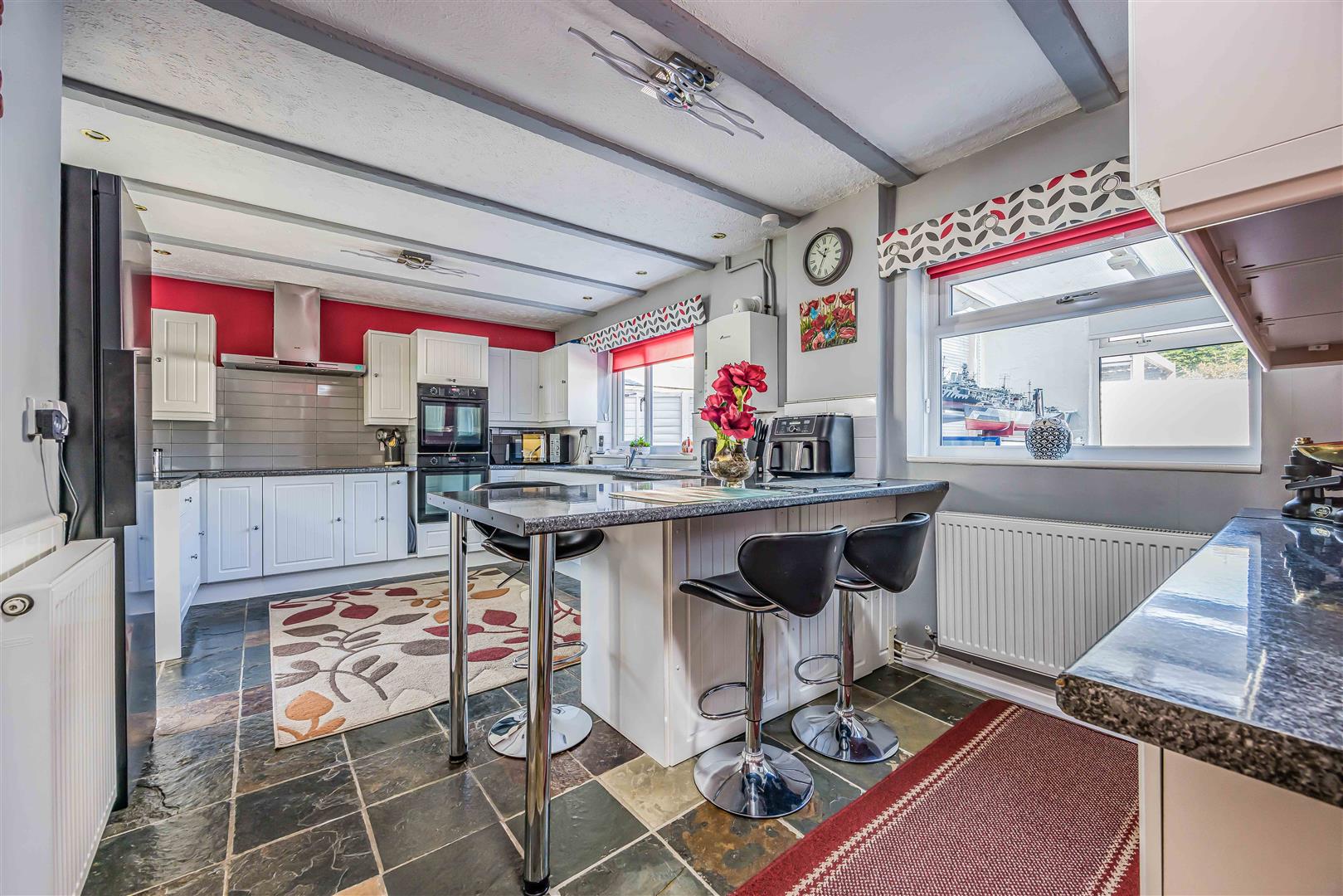 house for sale spinney close