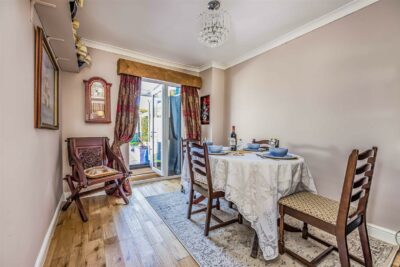 house for sale spinney close