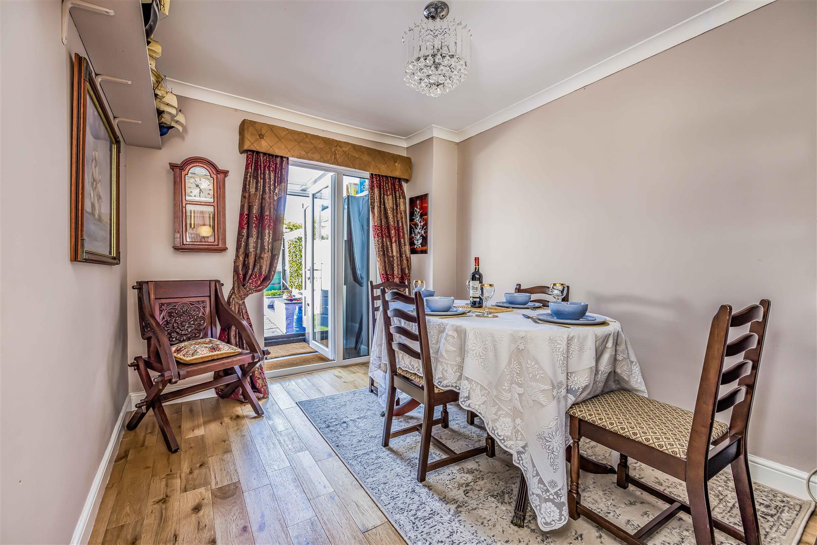 house for sale spinney close