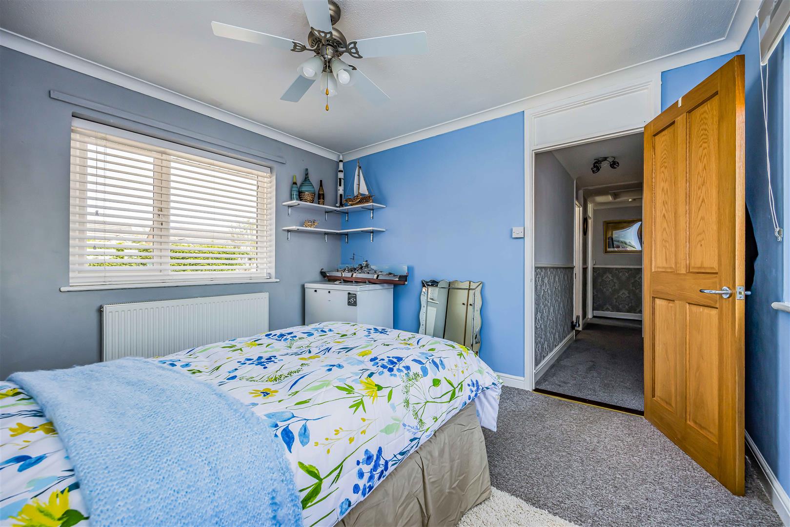 house for sale spinney close