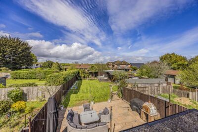 house for sale lauder close